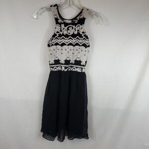 January 7 Womens Small Sleeveless Strap Top Embroidered Sheer Black Bottom